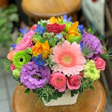 東京都大田区山王　大森の花屋　大花園（だいかえん）季節の旬な花をあなただけの贈り物に！上質でモダンな花贈りを大森スタイルでお届けします。フラワーバレンタイン