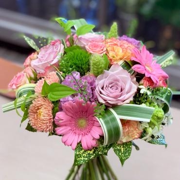 東京都大田区山王　大森の花屋　大花園（だいかえん）季節の旬な花をあなただけの贈り物に！上質でモダンな花贈りを大森スタイルでお届けします。