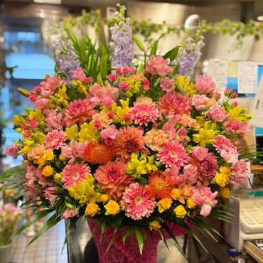 東京都大田区山王　大森の花屋　大花園（だいかえん）季節の旬な花をあなただけの贈り物に！上質でモダンな花贈りを大森スタイルでお届けします。