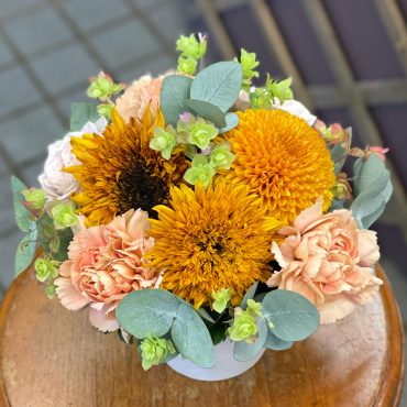 東京都大田区山王　大森の花屋　大花園（だいかえん）季節の旬な花をあなただけの贈り物に！上質でモダンな花贈りを大森スタイルでお届けします。