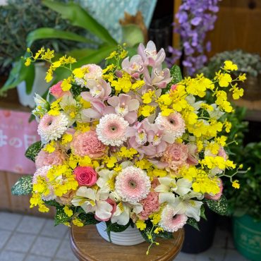 東京都大田区山王　大森の花屋　大花園（だいかえん）季節の旬な花をあなただけの贈り物に！上質でモダンな花贈りを大森スタイルでお届けします。