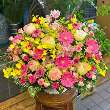 東京都大田区山王　大森の花屋　大花園（だいかえん）季節の旬な花をあなただけの贈り物に！上質でモダンな花贈りを大森スタイルでお届けします。
