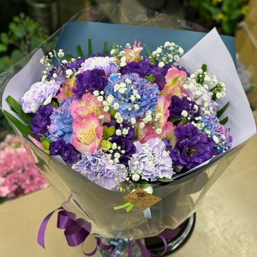 東京都大田区山王　大森の花屋　大花園（だいかえん）季節の旬な花をあなただけの贈り物に！上質でモダンな花贈りを大森スタイルでお届けします。