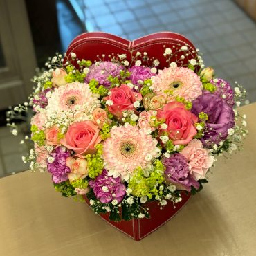 東京都大田区山王　大森の花屋　大花園（だいかえん）季節の旬な花をあなただけの贈り物に！上質でモダンな花贈りを大森スタイルでお届けします。