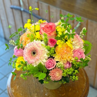 東京都大田区山王　大森の花屋　大花園（だいかえん）季節の旬な花をあなただけの贈り物に！上質でモダンな花贈りを大森スタイルでお届けします。