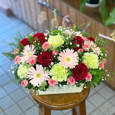 東京都大田区山王　大森の花屋　大花園（だいかえん）季節の旬な花をあなただけの贈り物に！上質でモダンな花贈りを大森スタイルでお届けします。