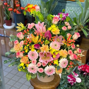 東京都大田区山王　大森の花屋　大花園（だいかえん）季節の旬な花をあなただけの贈り物に！上質でモダンな花贈りを大森スタイルでお届けします。