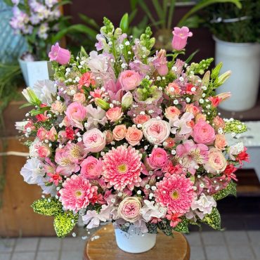 東京都大田区山王　大森の花屋　大花園（だいかえん）季節の旬な花をあなただけの贈り物に！上質でモダンな花贈りを大森スタイルでお届けします。