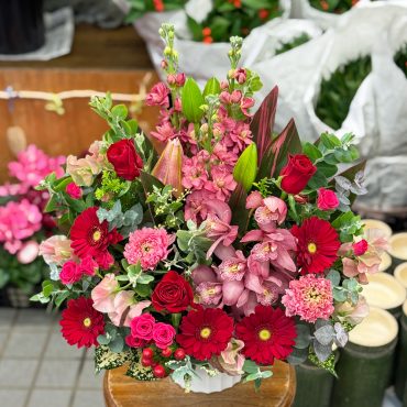 東京都大田区山王　大森の花屋　大花園（だいかえん）季節の旬な花をあなただけの贈り物に！上質でモダンな花贈りを大森スタイルでお届けします。