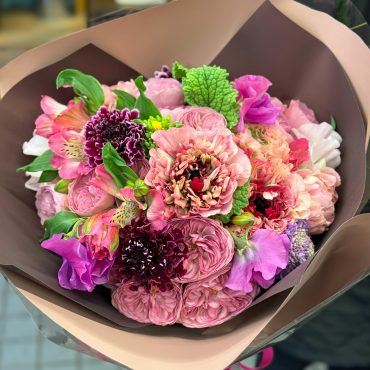 東京都大田区山王 大森の花屋 大花園(だいかえん)季節の旬な花をあなただけの贈り物に!上質でモダンな花贈りを大森スタイルでお届けします。