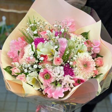 東京都大田区山王 大森の花屋 大花園(だいかえん)季節の旬な花をあなただけの贈り物に!上質でモダンな花贈りを大森スタイルでお届けします。