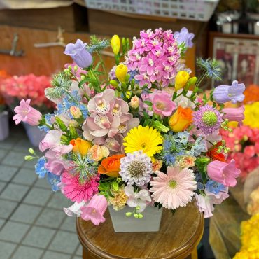 東京都大田区山王　大森の花屋　大花園（だいかえん）季節の旬な花をあなただけの贈り物に！上質でモダンな花贈りを大森スタイルでお届けします。