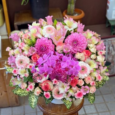 東京都大田区山王　大森の花屋　大花園（だいかえん）季節の旬な花をあなただけの贈り物に！上質でモダンな花贈りを大森スタイルでお届けします。