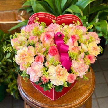 東京都大田区山王　大森の花屋　大花園（だいかえん）季節の旬な花をあなただけの贈り物に！上質でモダンな花贈りを大森スタイルでお届けします。