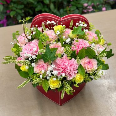 東京都大田区山王　大森の花屋　大花園（だいかえん）季節の旬な花をあなただけの贈り物に！上質でモダンな花贈りを大森スタイルでお届けします。